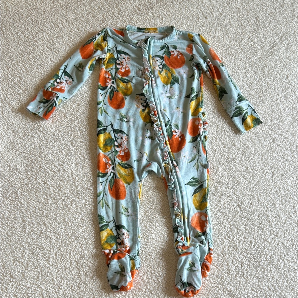 Posh Peanut Footie - Oranges
